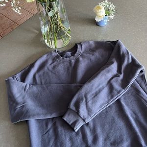 Vuori Sweater - new